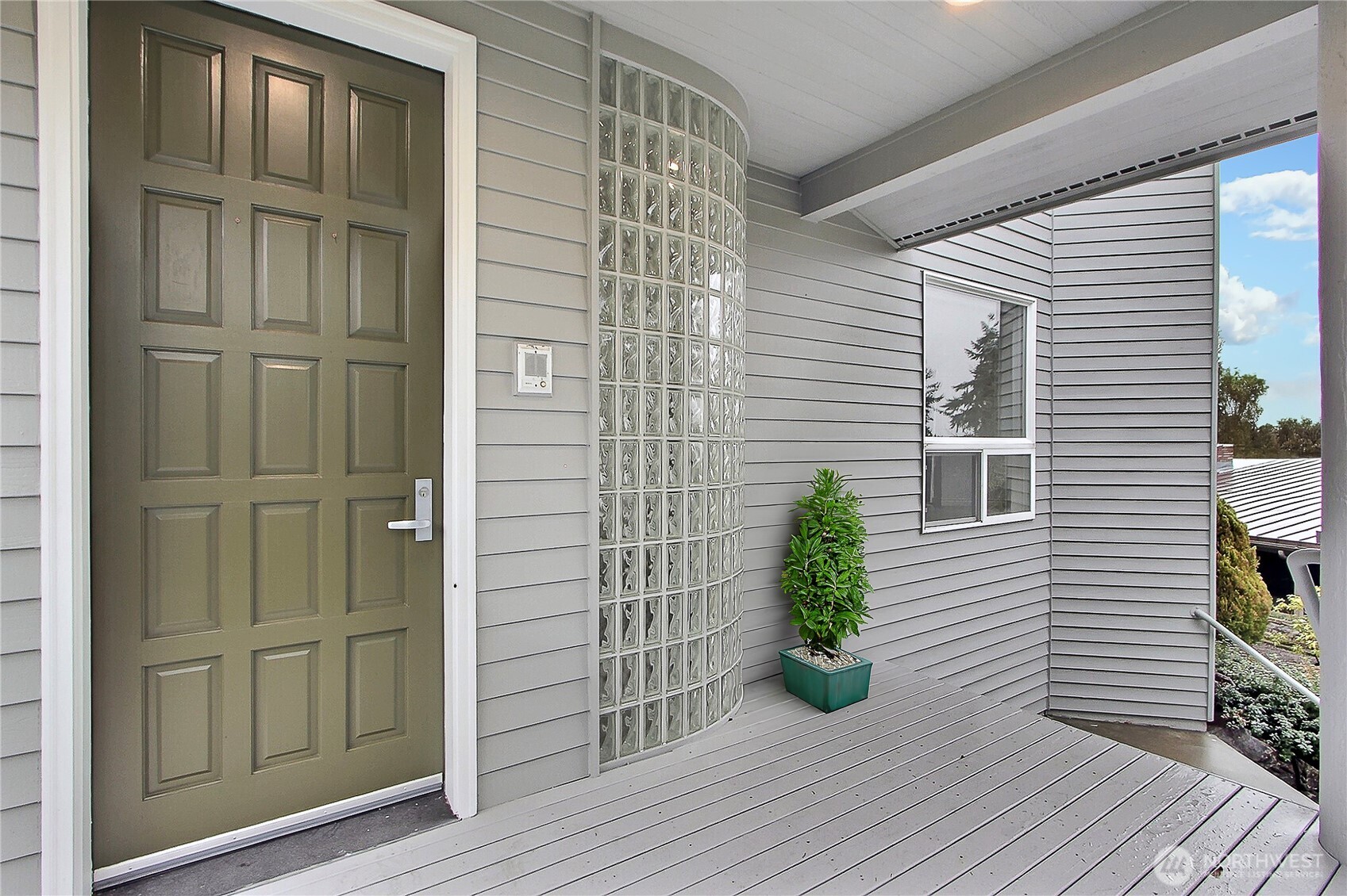 19749 53rd Avenue NE