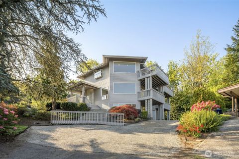 Photo of 19749 53rd Avenue NE, Lake Forest Park, WA 98155 (MLS # 2490106)