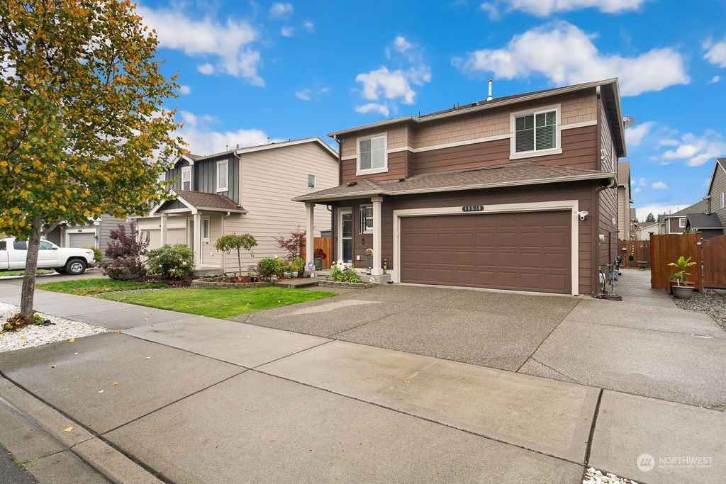 Photo of 19518 SE 271st Place, Covington, WA 98042 (MLS # 2172318)