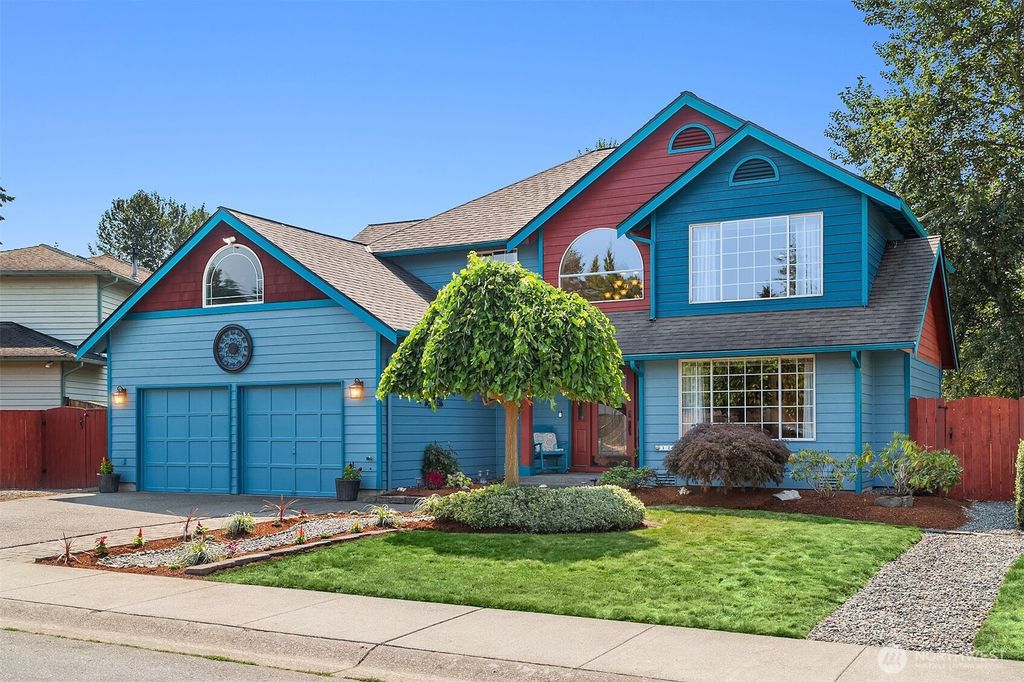 Photo of 11401 SE 219th Place, Kent, WA 98031 (MLS # 2354681)