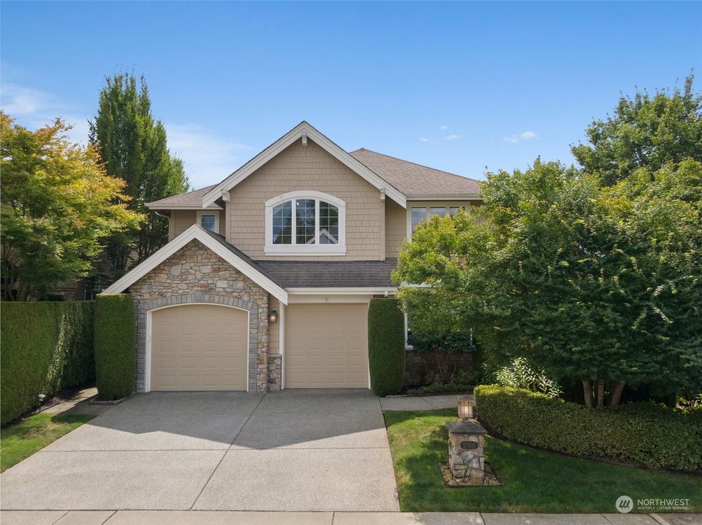 Photo of 27505 SE 28th Court, Sammamish, WA 98075 (MLS # 2148893)