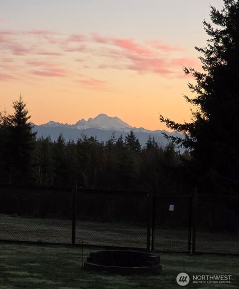 1419 Blackberry Lane Oak Harbor WA 98277