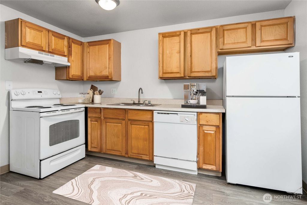 Photo of 23 S 338th Place, Federal Way, WA 98003 (MLS # 2397419)
