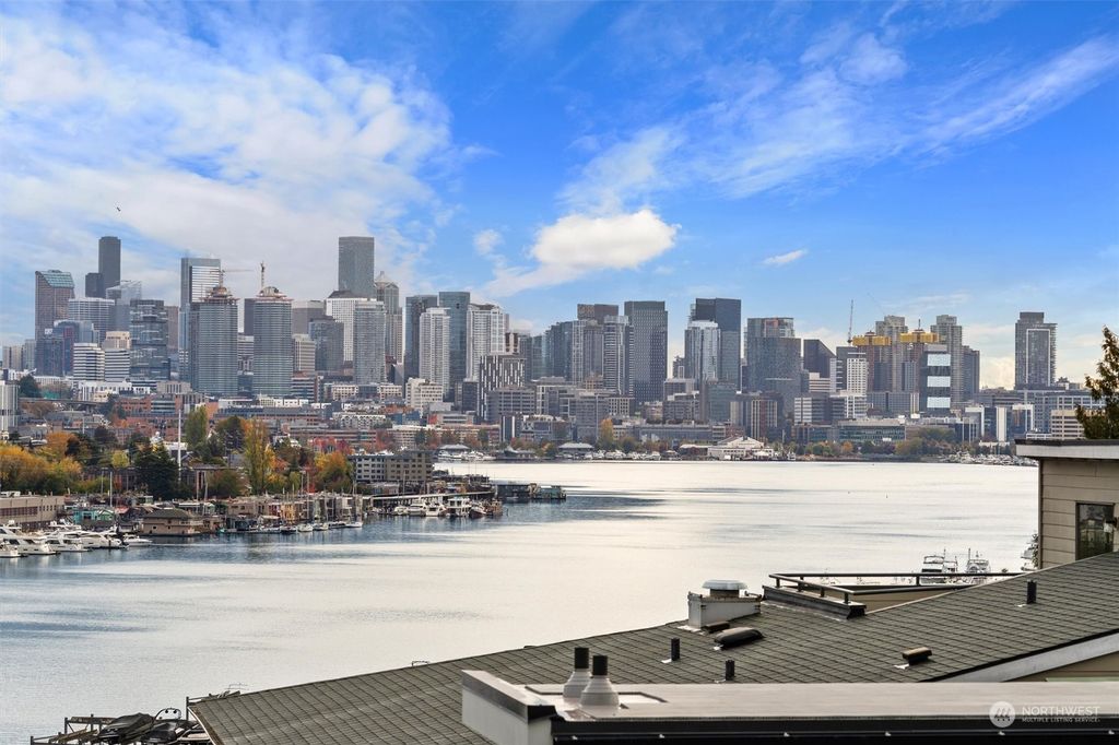 Photo of 3940 1st Avenue NE #A, Seattle, WA 98105 (MLS # 2304721)