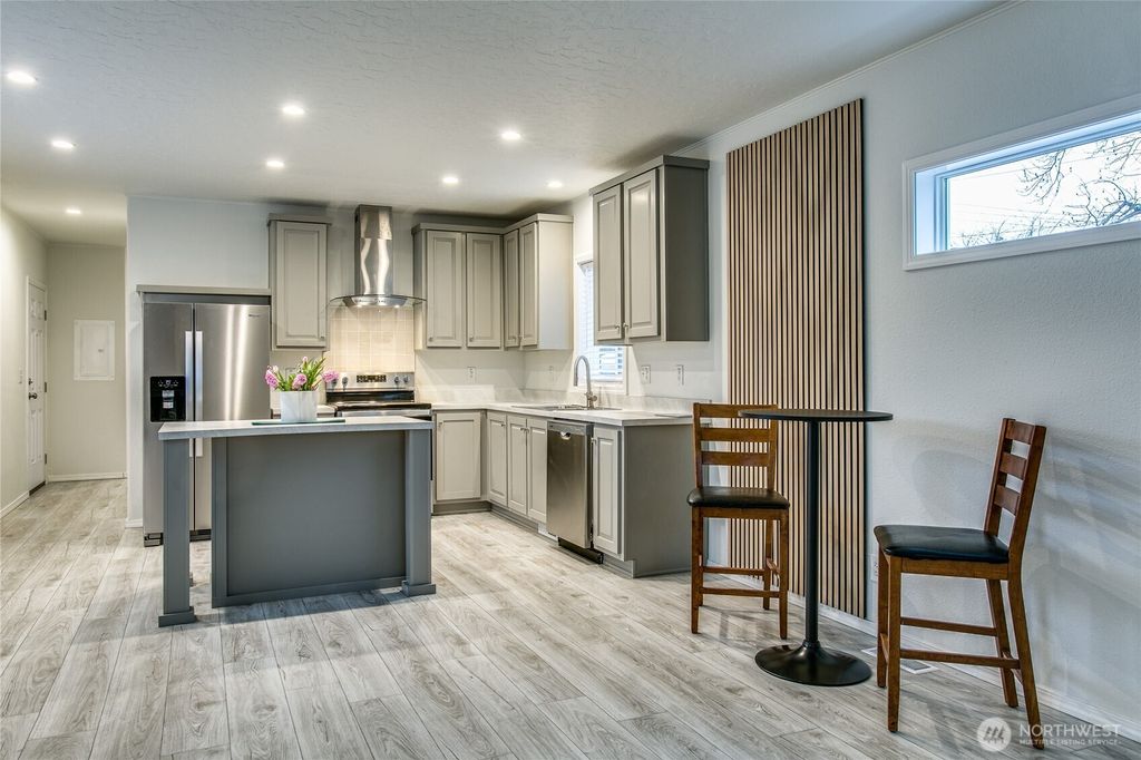 Photo of 2400 DONOVAN Avenue #4, Bellingham, WA 98225 (MLS # 2484955)