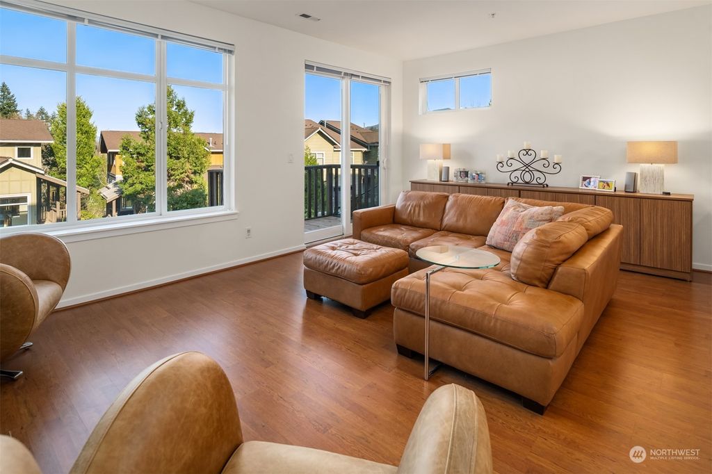 Photo of 155 Cougar Ridge Road NW, Issaquah, WA 98027 (MLS # 2047605)