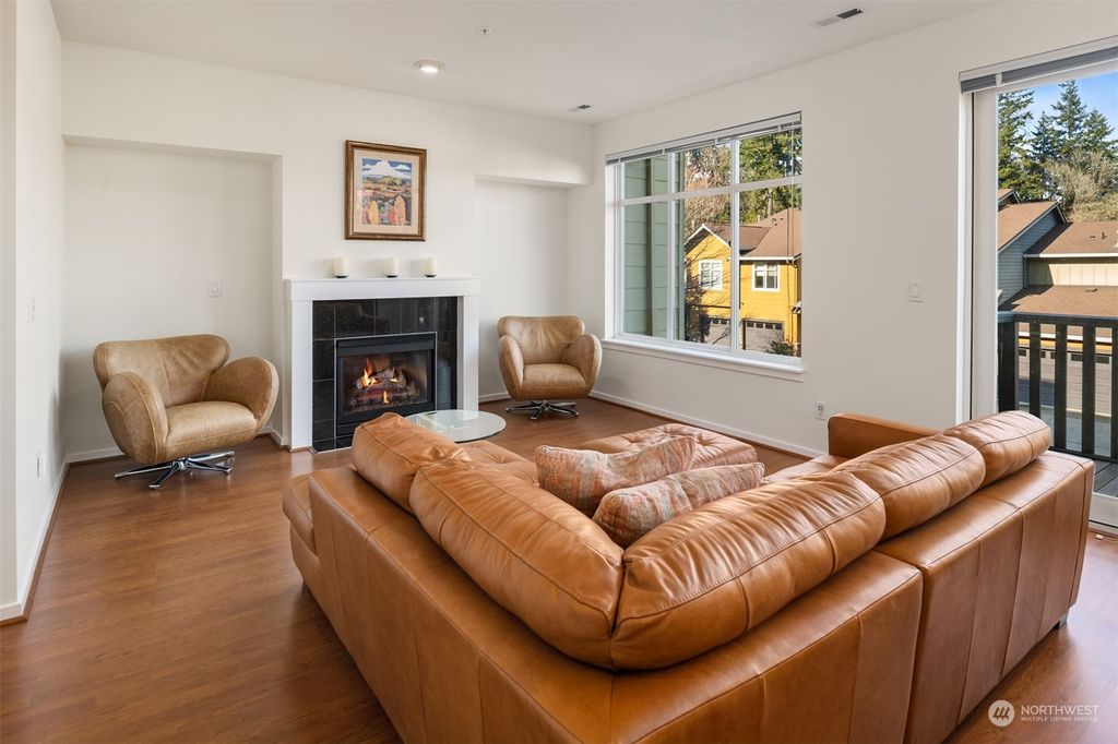 Photo of 155 Cougar Ridge Road NW, Issaquah, WA 98027 (MLS # 2047605)