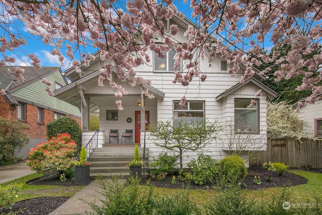 Photo of 1017 NE 73rd Street, Seattle, WA 98115 (MLS # 2074470)