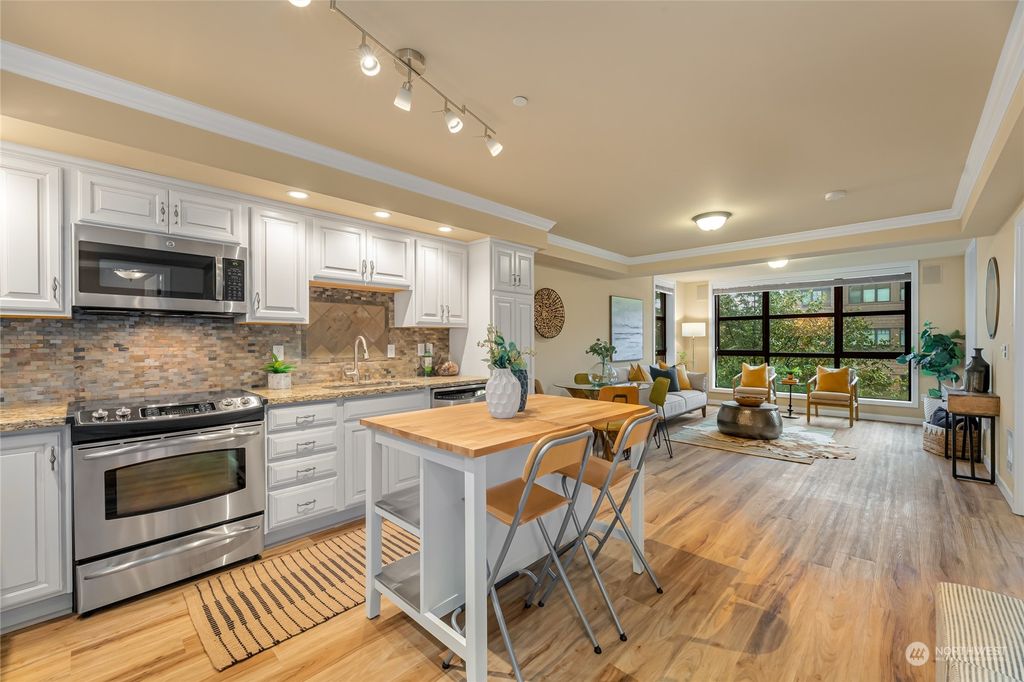 Photo of 4116 California Avenue SW #313, Seattle, WA 98116 (MLS # 2164781)