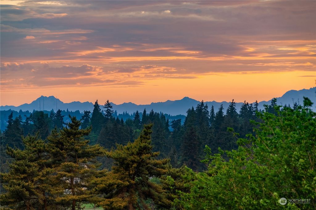 Photo of 8661 NE 20th Street, Clyde Hill, WA 98004 (MLS # 2067048)