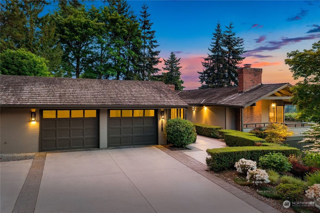 Photo of 8661 NE 20th Street, Clyde Hill, WA 98004 (MLS # 2067048)