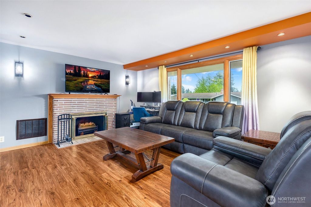Photo of 4919 Dogwood Drive, Everett, WA 98203 (MLS # 2515975)