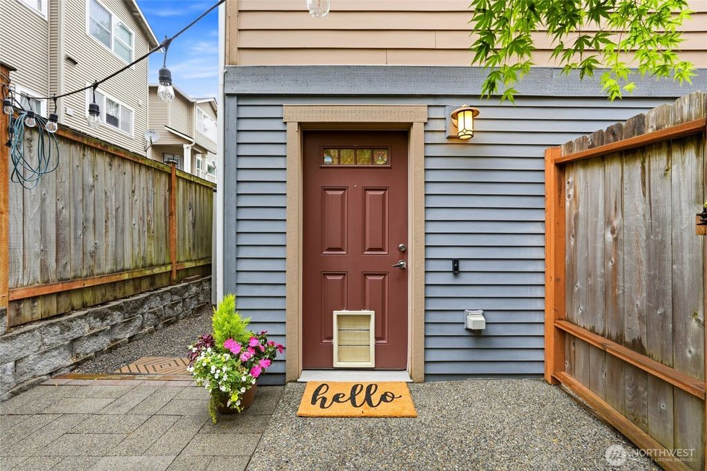 Photo of 725 N 95th Street #B, Seattle, WA 98103 (MLS # 2520632)