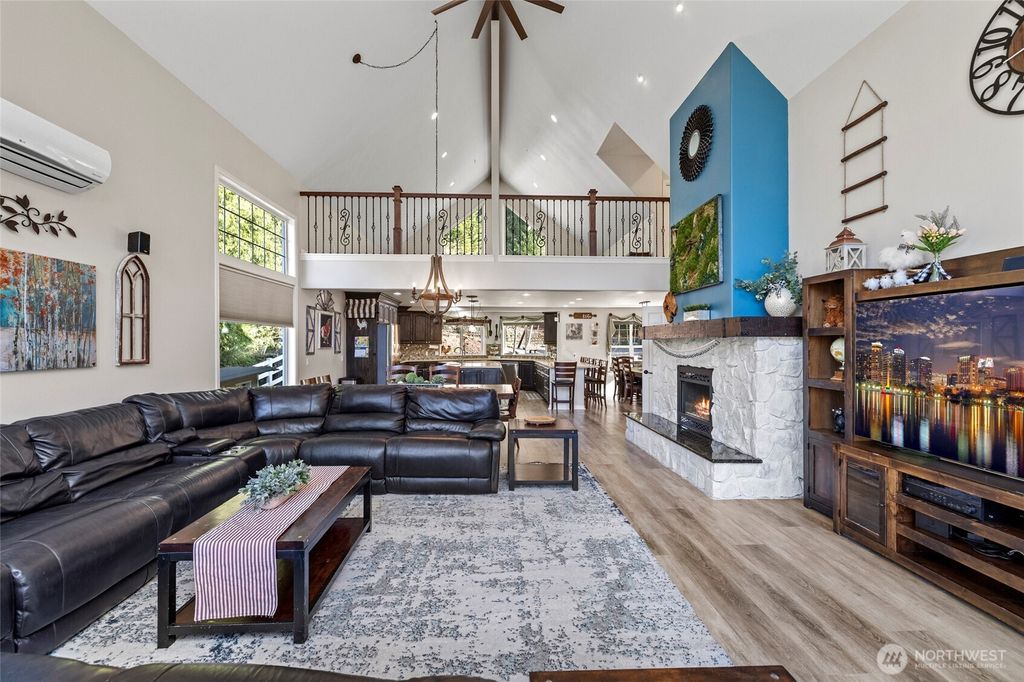 Photo of 9330 240th Avenue SE, Issaquah, WA 98027 (MLS # 2489209)