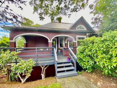 Photo of 1800 J Street, Bellingham, WA 98229 (MLS # 2434745)