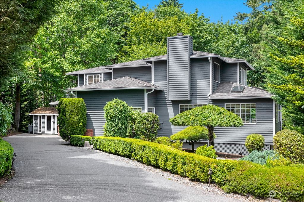 Photo of 16413 SE 39th Place, Bellevue, WA 98008 (MLS # 2077958)