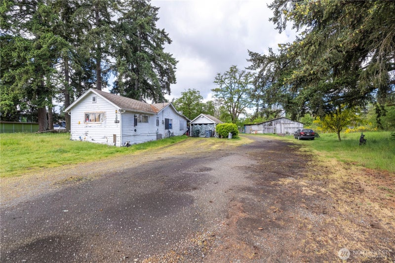 13706 C Street S