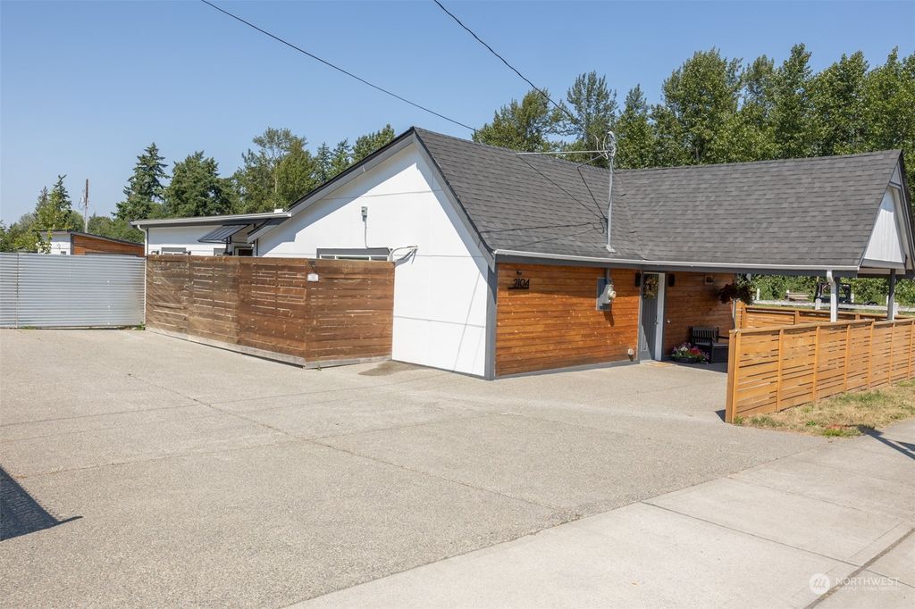 Photo of 2104 Milton Way, Milton, WA 98354 (MLS # 2132095)