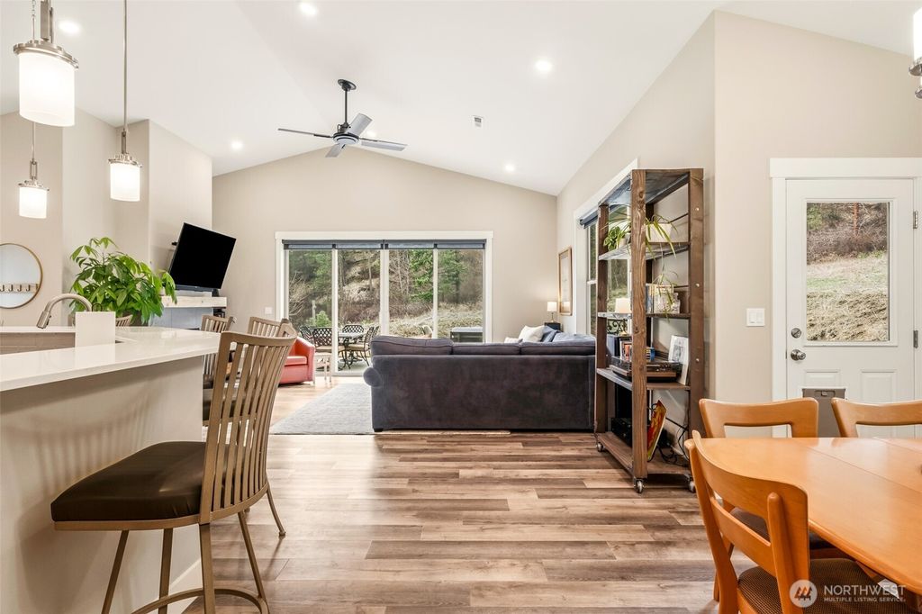 Photo of 97 Chelsie Ln Ln, Leavenworth, WA 98826 (MLS # 2485340)