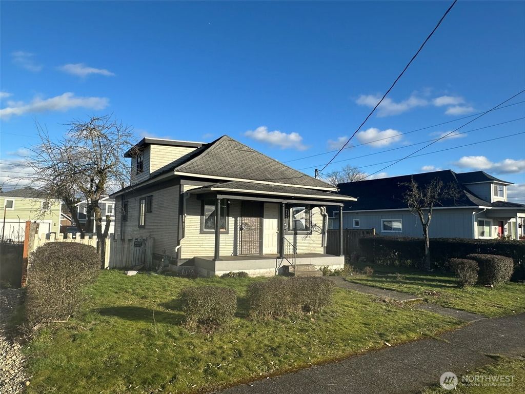Photo of 6443 S Warner Street, Tacoma, WA 98409 (MLS # 2484959)