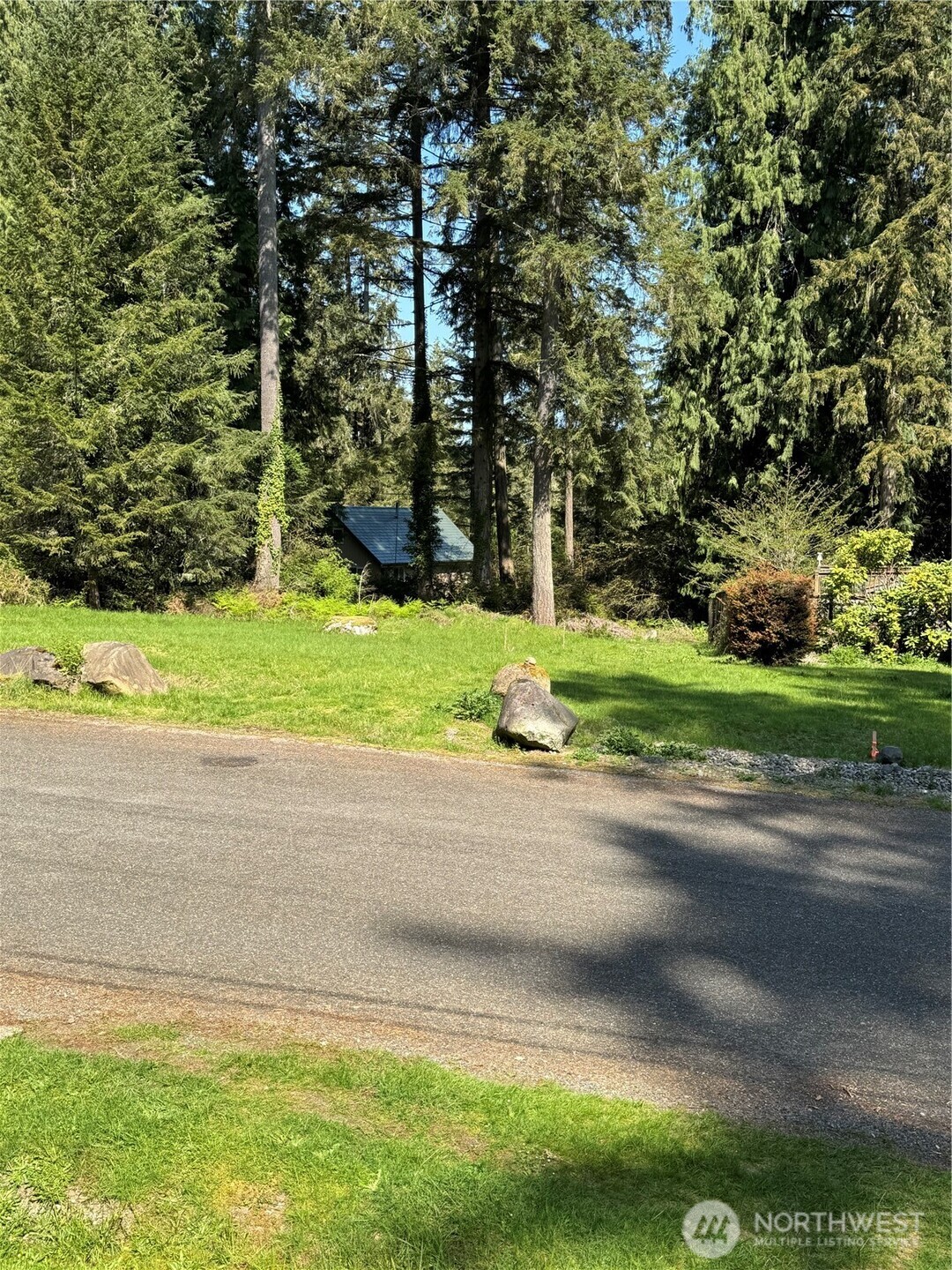 11205 Hillcrest Drive