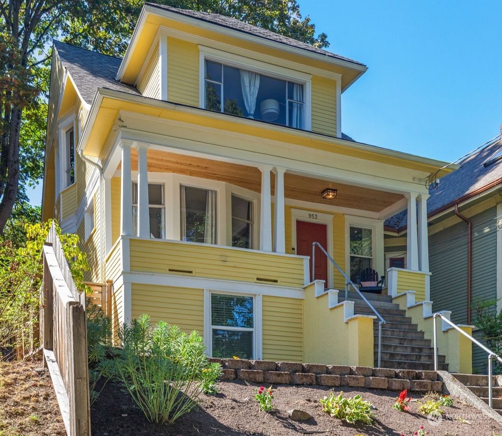 Photo of 953 22nd Ave Ave, Seattle, WA 98122 (MLS # 2286492)