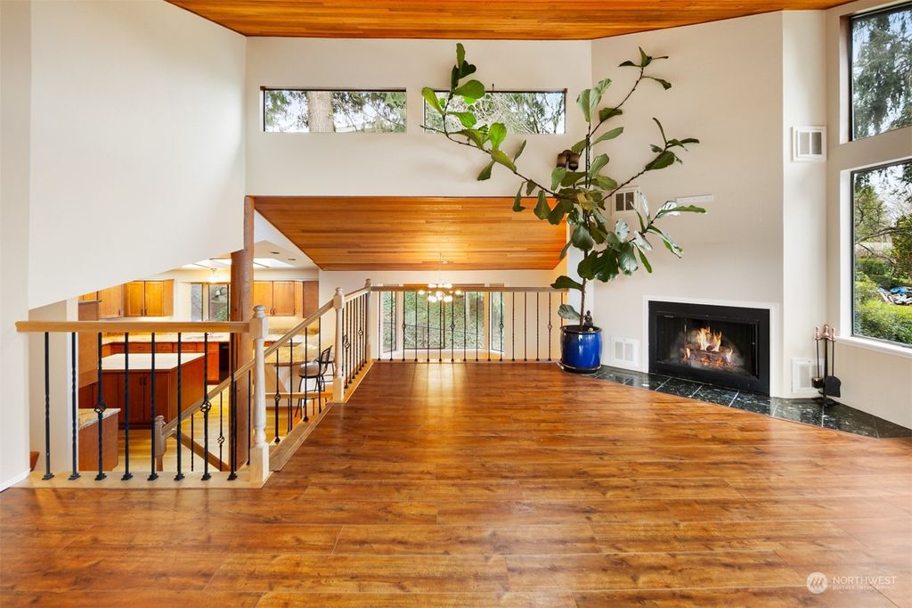 Photo of 1218 SW 301st Street, Federal Way, WA 98023 (MLS # 2202115)