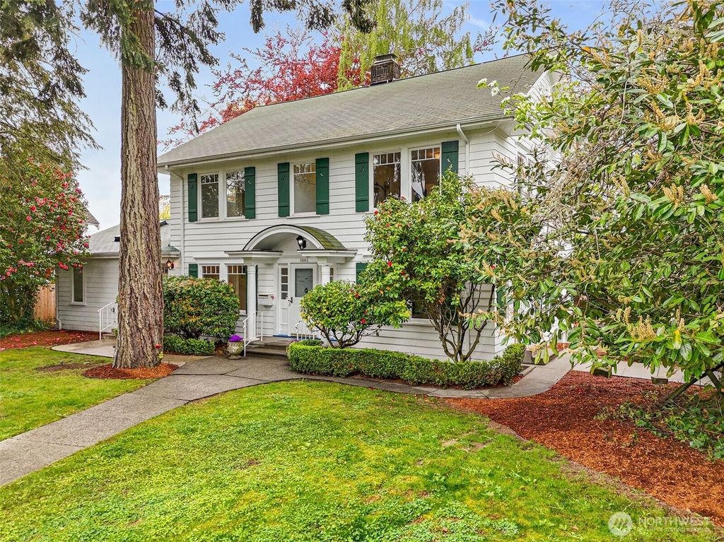 Photo of 3805 45th Avenue SW, Seattle, WA 98116 (MLS # 2368701)
