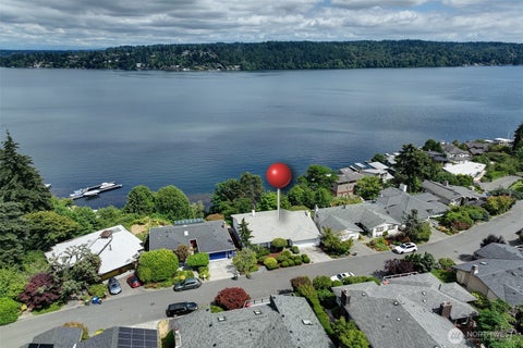 Photo of 14820 39th Avenue NE, Lake Forest Park, WA 98155 (MLS # 2552444)