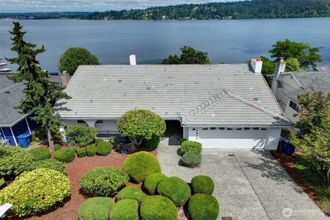 Photo of 14820 39th Avenue NE, Lake Forest Park, WA 98155 (MLS # 2552444)