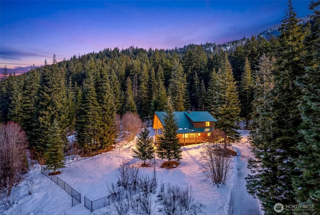 Photo of 175 Deep Powder Lane, Leavenworth, WA 98826 (MLS # 2472002)