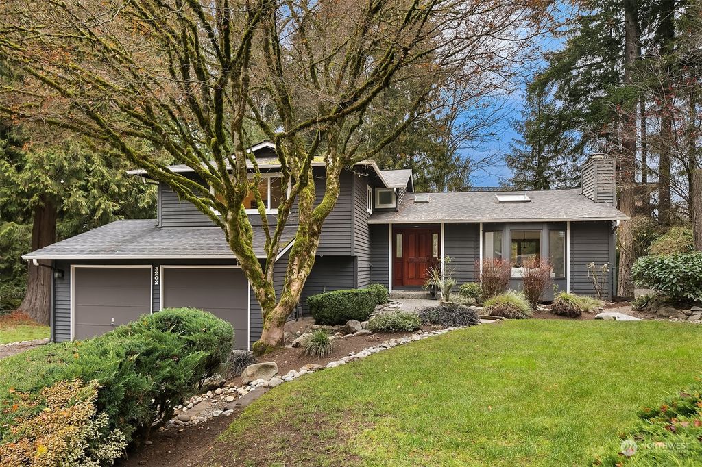 Photo of 3202 218th Avenue SE, Sammamish, WA 98075 (MLS # 2182973)