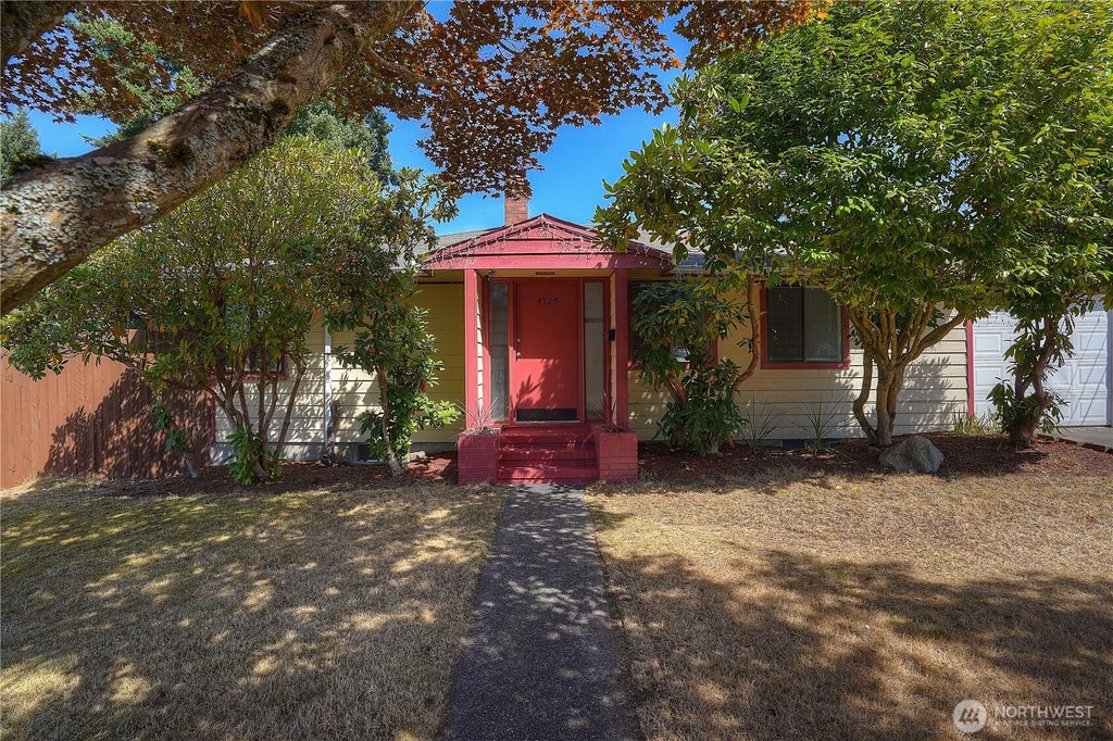Photo of 4525 N Gove Street, Tacoma, WA 98407 (MLS # 2567886)