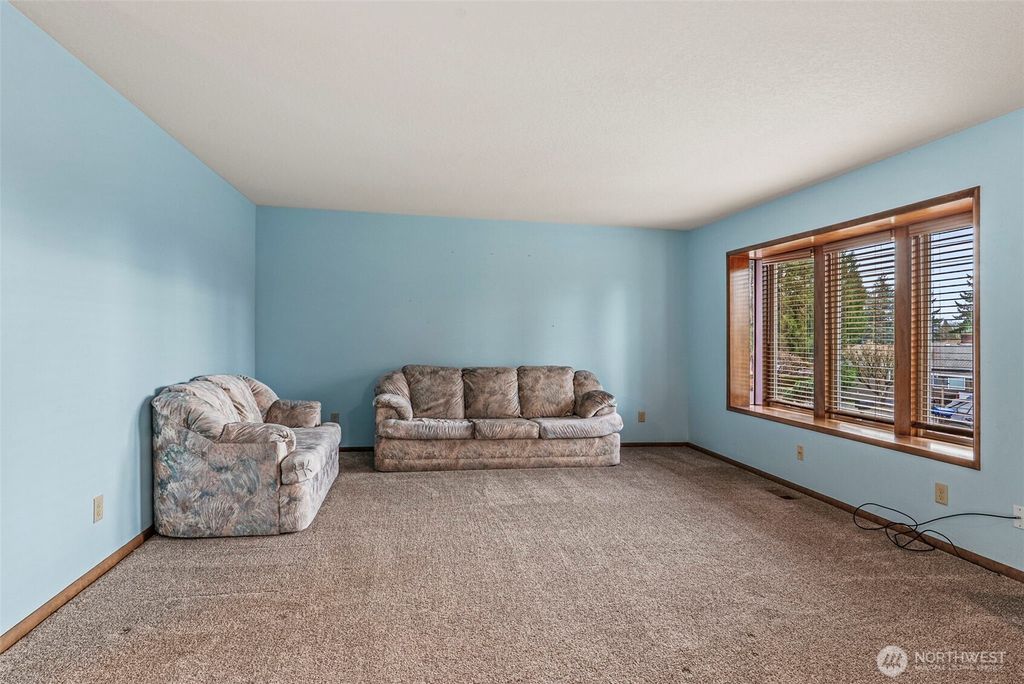 Photo of 2110 Sycamore Street, Longview, WA 98632 (MLS # 2458793)