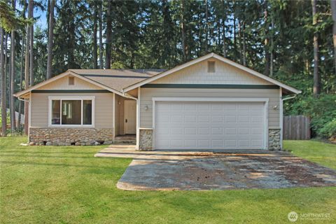Photo of 18310 Blue Hills Drive SE, Yelm, WA 98597 (MLS # 2553344)