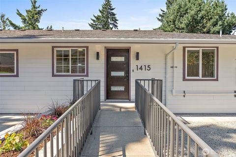 Photo of 1415 2nd Street SE, Puyallup, WA 98372 (MLS # 2423361)