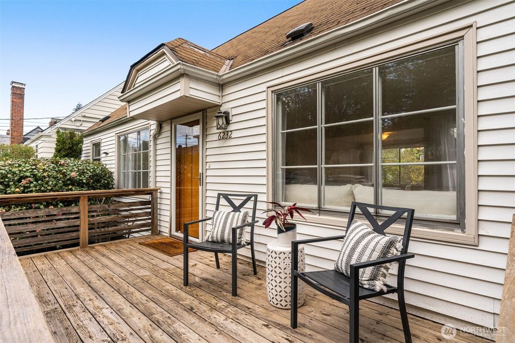 Photo of 6232 38th Avenue NE, Seattle, WA 98115 (MLS # 2343472)