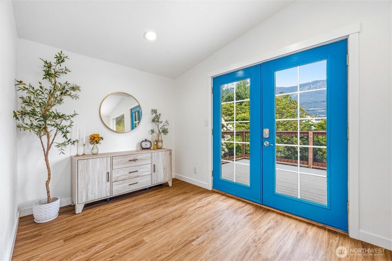 477 W Lake Samish Drive