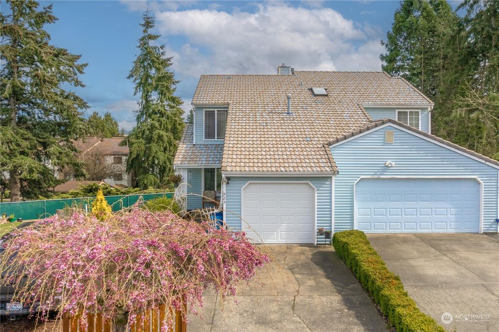 Photo of 925 S 310th Place, Federal Way, WA 98003 (MLS # 2054373)