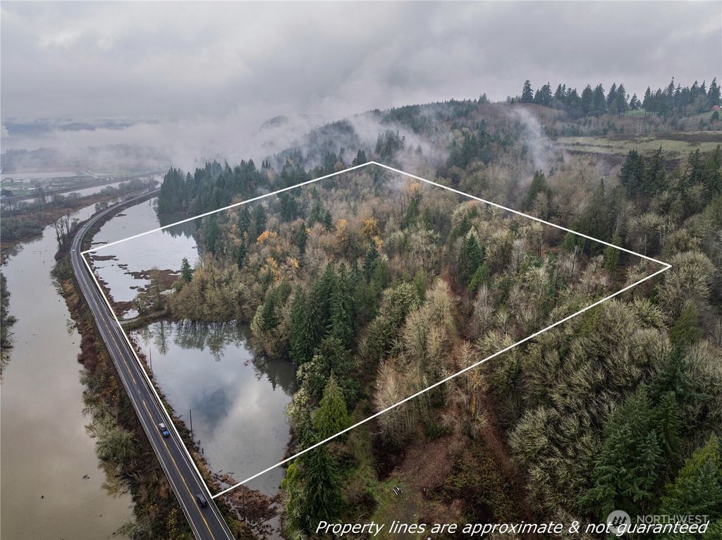 Photo of 7104 Ocean Beach Highway, Longview, WA 98632 (MLS # 2461318)