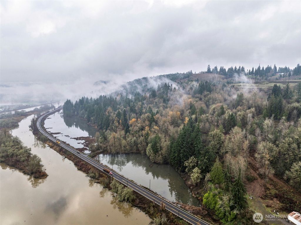 Photo of 7104 Ocean Beach Highway, Longview, WA 98632 (MLS # 2461318)