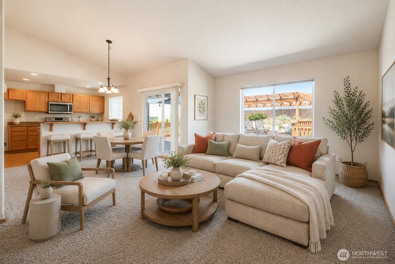 894 Desert Aire Drive SW