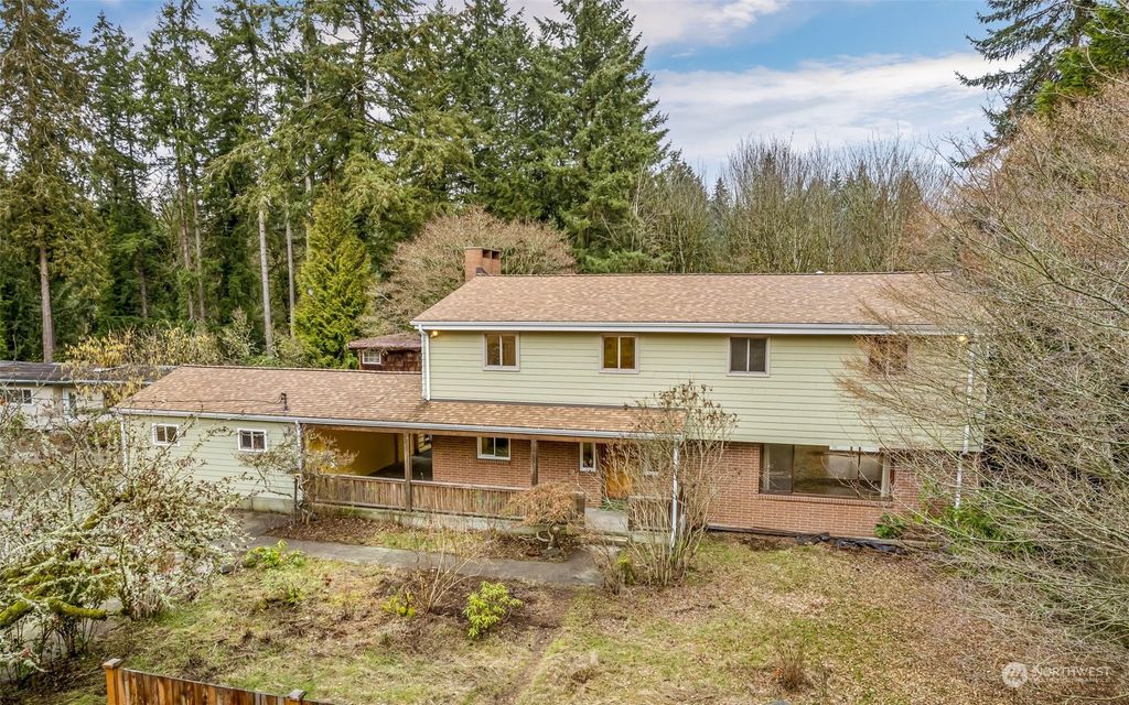 Photo of 3338 NE 178th Street, Lake Forest Park, WA 98155 (MLS # 2031122)