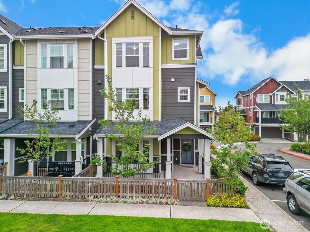 Photo of 3280 SW Graham Street #601, Seattle, WA 98126 (MLS # 2482940)