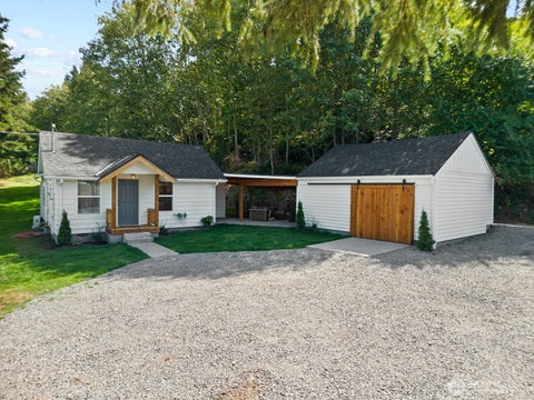Photo of 111 Cedar Avenue S, Eatonville, WA 98328 (MLS # 2579929)