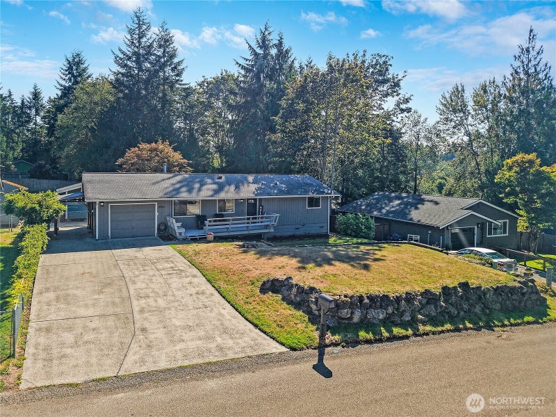 6910 E Cascade Drive