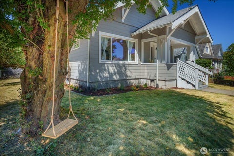 Photo of 724 S Cushman Avenue, Tacoma, WA 98405 (MLS # 2563669)