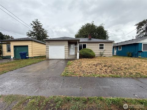 Photo of 1308 S 3rd Avenue, Kelso, WA 98626 (MLS # 2442875) Photo of 1308 S 3rd Avenue, Kelso, WA 98626 (MLS # 2442875)