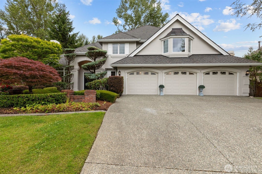 Photo of 26998 SE 22nd Way, Sammamish, WA 98075 (MLS # 2581561)