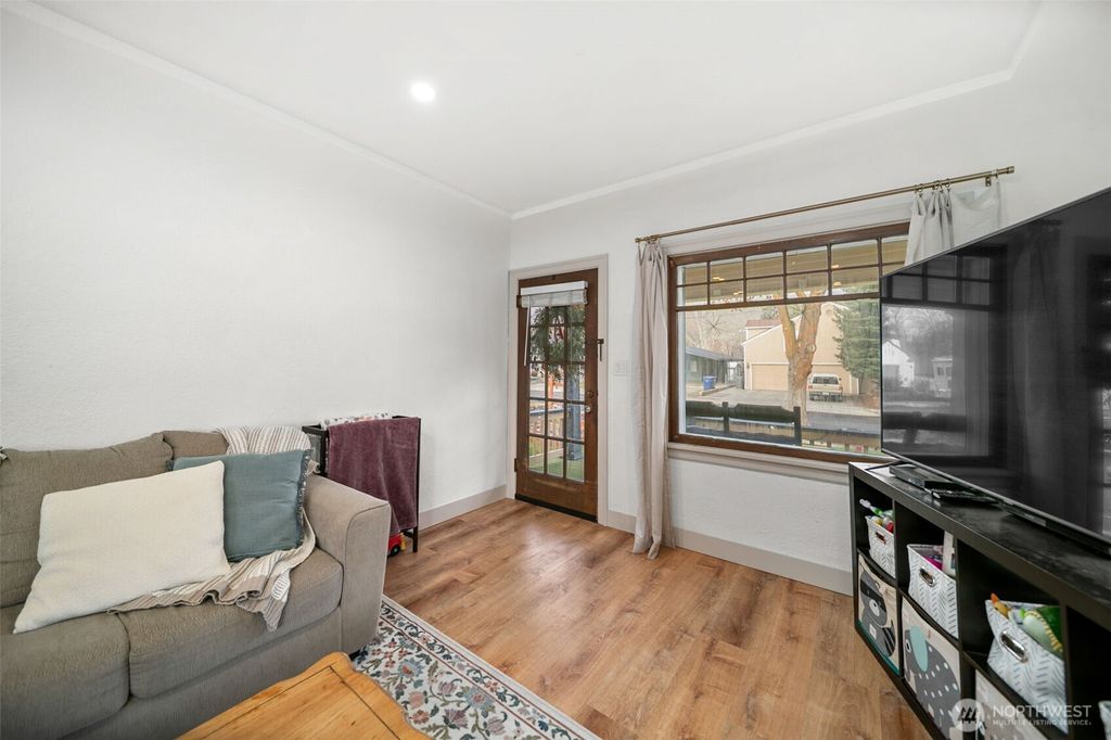 Photo of 300 Angier Avenue, Cashmere, WA 98815 (MLS # 2465188)